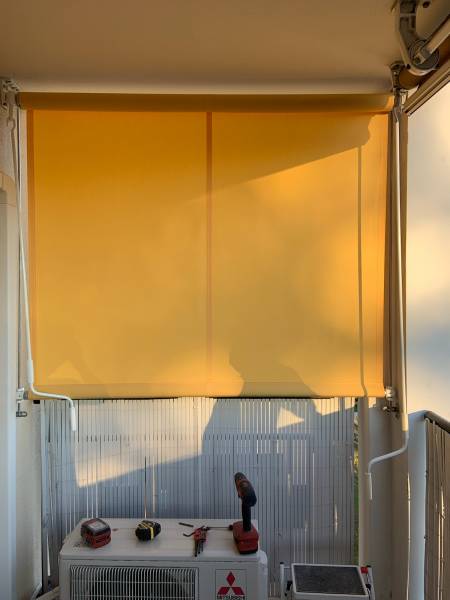 Pose d'un store de terrasse vertical à Marseille 13011