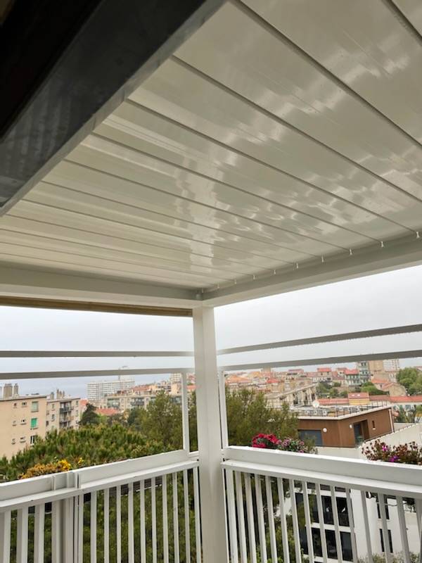 Avis installation d'une pergola bioclimatique à Marseille 13008