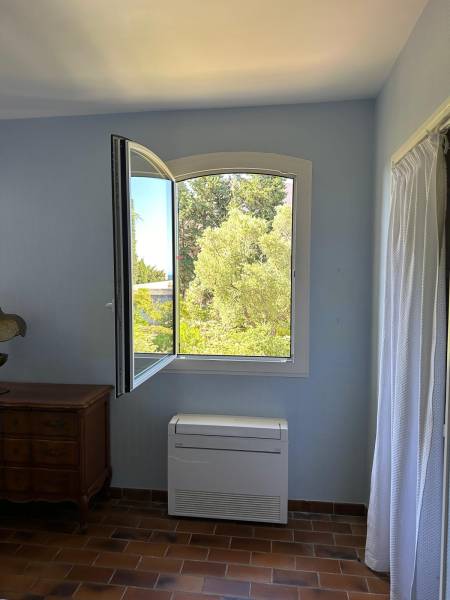 fenetre posée à la ciotat chez une propriétaire