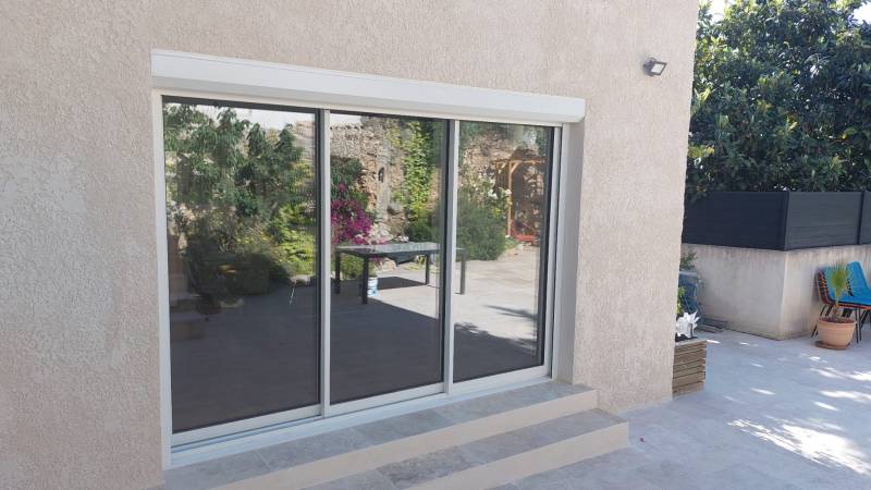 Installation d'un coulissant aluminium sur mesure à Chateau Gombert Marseille 13013