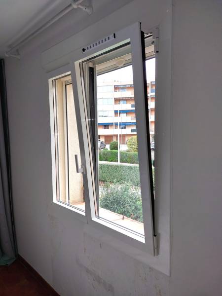 Avis Installation de fenêtres en alu et PVC à Bandol