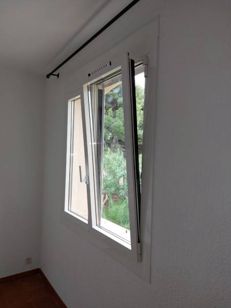 Avis Installation de fenêtres en alu et PVC à Bandol