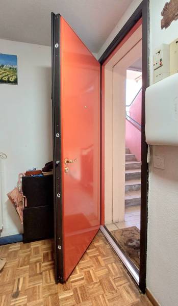 Installation d'une porte blindée palière à Allauch 13190