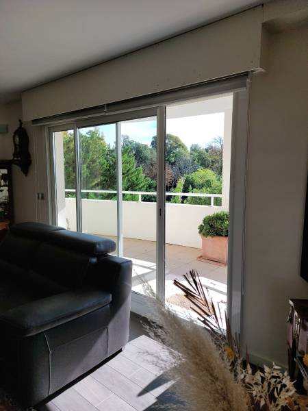 Installation d'un coulissant en aluminium à Marseille 13008