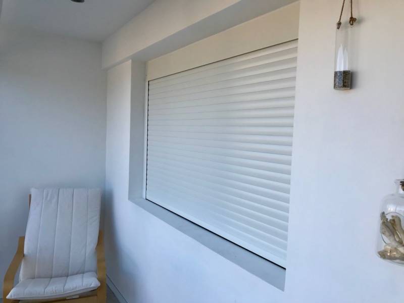 installation de 3 volets aluminium electriques en rénovation dans un appartement marseille 13012