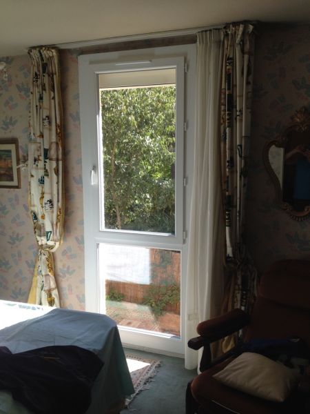 fenêtre en PVC blanc à Plan de Cuques 13380