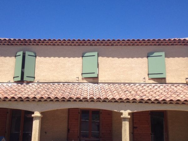 volets battants en aluminium à Plan de Cuques