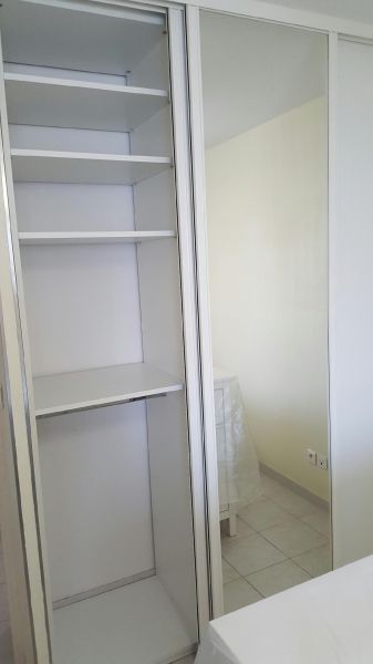 placard posé à marseille