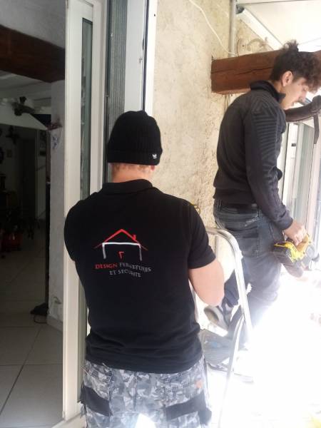 faire poser des volets roulants en reno sur marseille dans sa maison individuelle