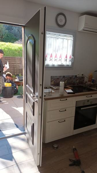 Pose d'une porte blindée pavillonnaire à Plan de Cuques 13380