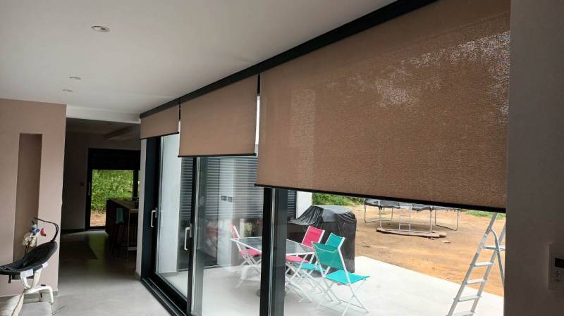 pose de stores intérieurs en villa a marseille